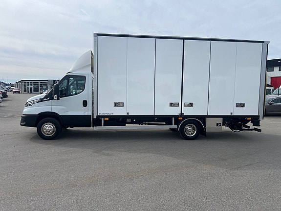 Iveco Daily 72C18 A8 Skåpbil Öppningsbarsida Fullutrustad 2 of 30