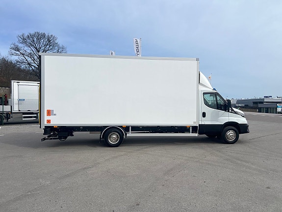 Iveco Daily 72C18 A8 Skåpbil Öppningsbarsida Fullutrustad 26 of 30