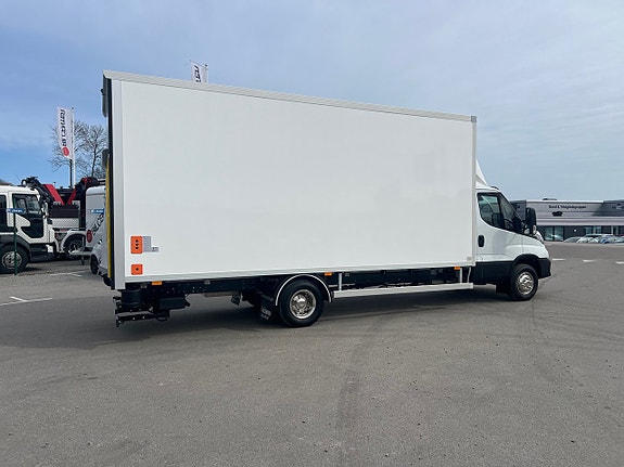 Iveco Daily 72C18 A8 Skåpbil Öppningsbarsida Fullutrustad 28 of 30