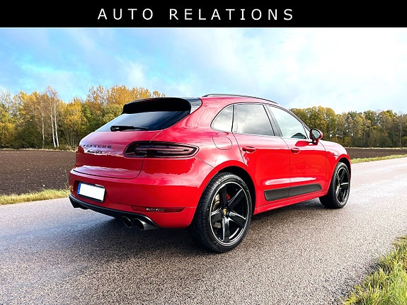 Porsche Macan GTS 7 of 13