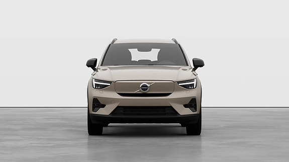 Volvo EX40 6 of 17
