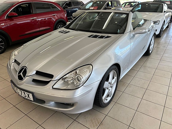 Mercedes-Benz SLK200 2 of 5