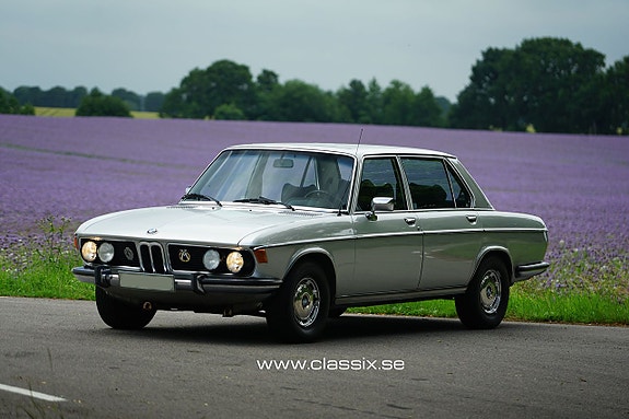 BMW 3.0SI 2 of 5