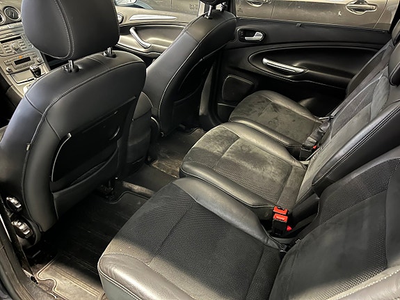 Ford S-MAX 4 of 5