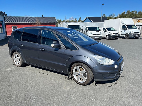 Ford S-MAX 6 of 12