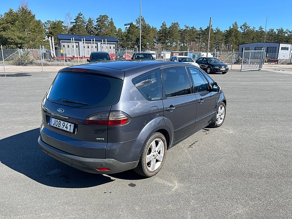 Ford S-MAX 9 of 12
