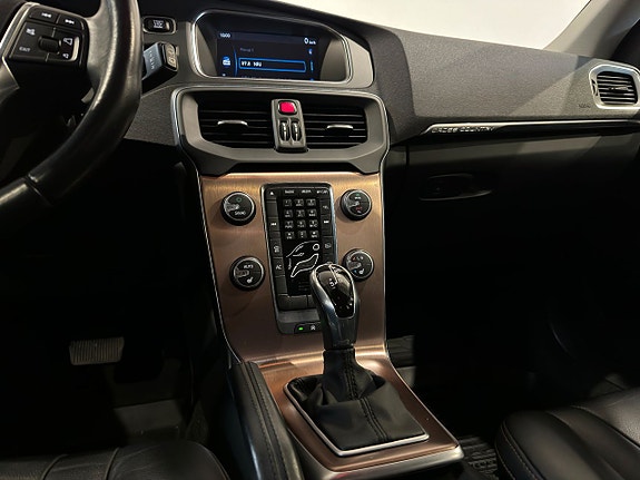 Volvo V40 Cross Country 15 of 20