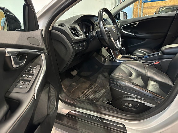 Volvo V40 Cross Country 11 of 20