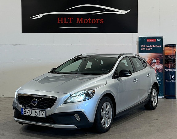 Volvo V40 Cross Country 2 of 20