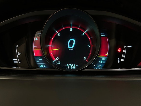 Volvo V40 Cross Country 14 of 20