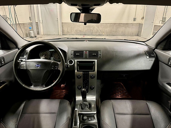 Volvo V50 9 of 14