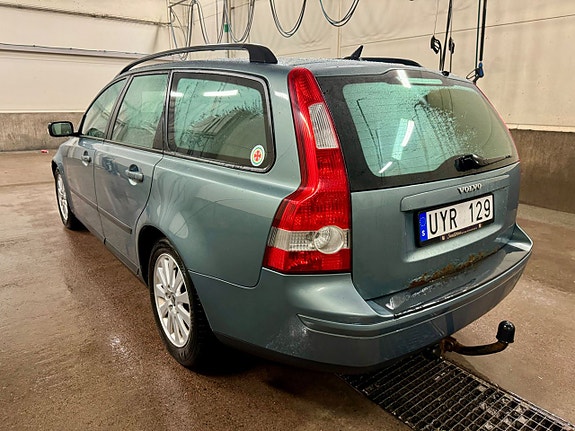 Volvo V50 3 of 14