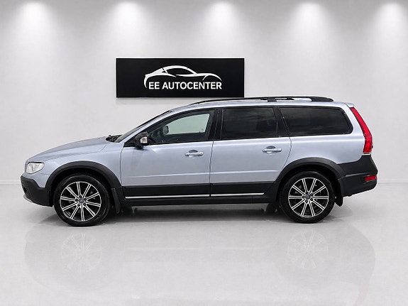 Volvo XC70 2 of 5