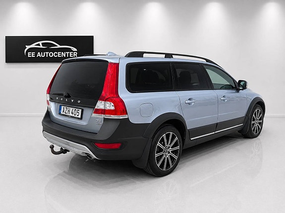 Volvo XC70 4 of 5