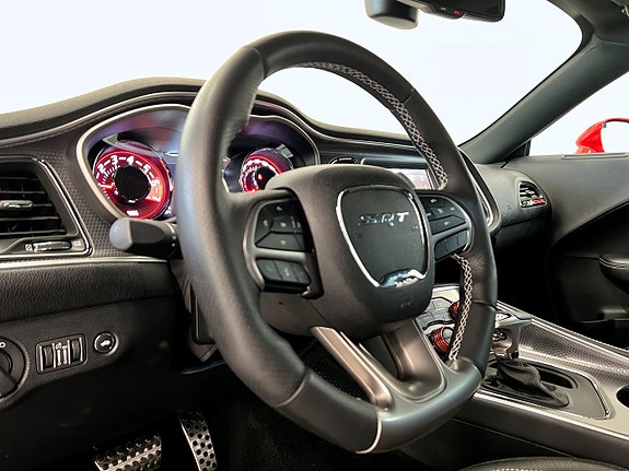Dodge Challenger 9 of 22