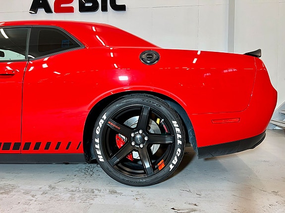 Dodge Challenger 20 of 22