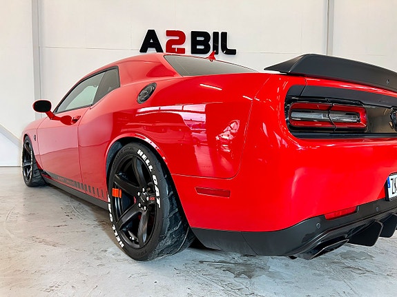 Dodge Challenger 6 of 22