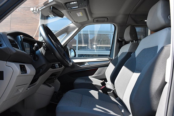 Volkswagen Multivan 7 of 19
