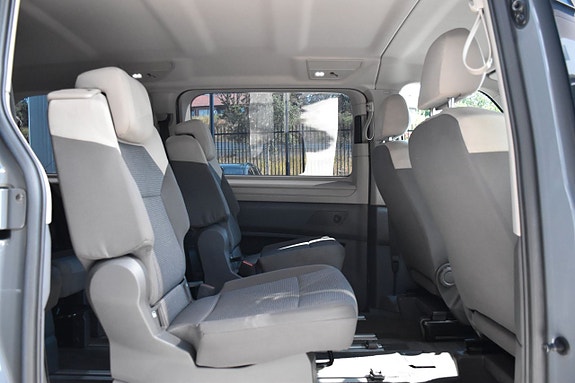 Volkswagen Multivan 11 of 19