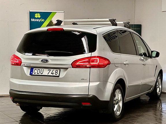 Ford S-MAX 4 of 5