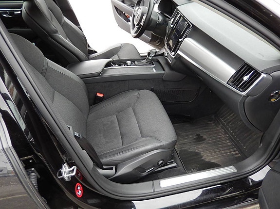 Volvo V90 19 of 24