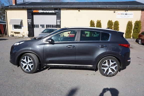 Kia Sportage 2 of 10
