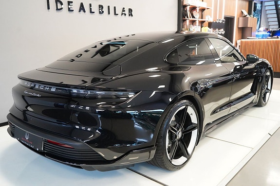 Porsche Taycan Turbo 3 of 13