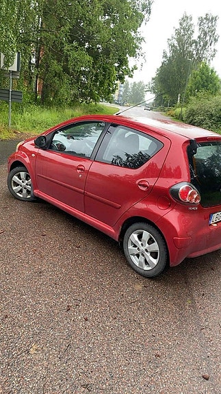 Toyota Aygo 5 of 11