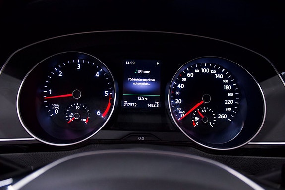 Volkswagen Passat 20 of 24