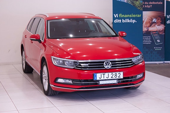 Volkswagen Passat 4 of 24