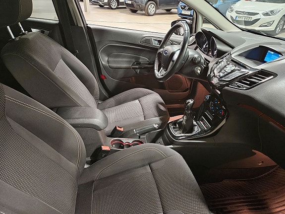 Ford Fiesta 6 of 9