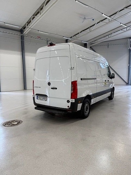 Mercedes-Benz eSprinter 312 4 of 5