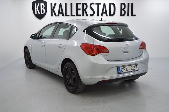 Opel Astra 4 of 5