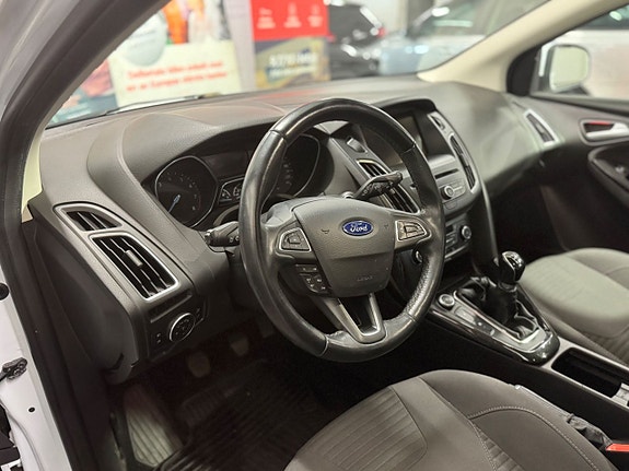 Ford Focus 3 of 19