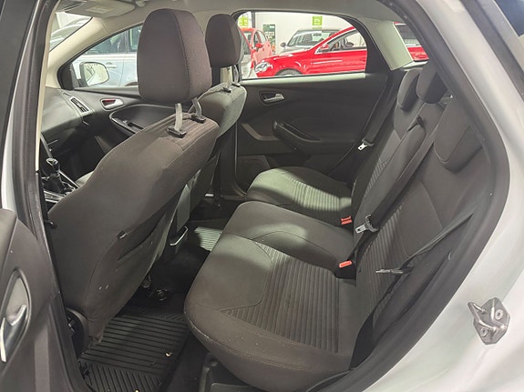 Ford Focus 12 of 19