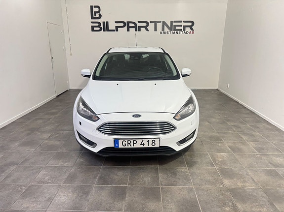 Ford Focus 2 of 19