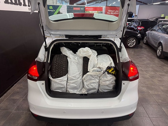 Ford Focus 16 of 19