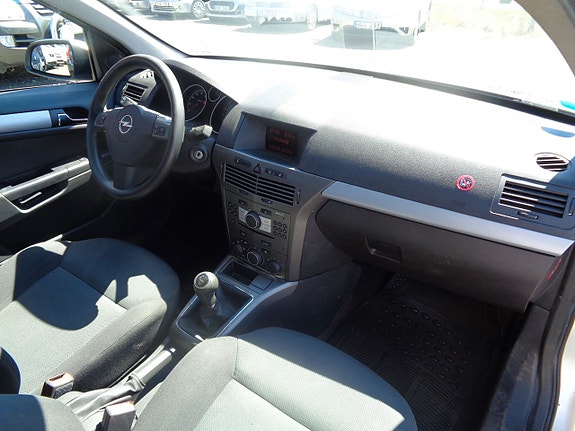 Opel Astra 14 of 20