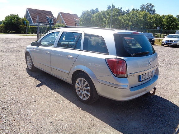 Opel Astra 4 of 5