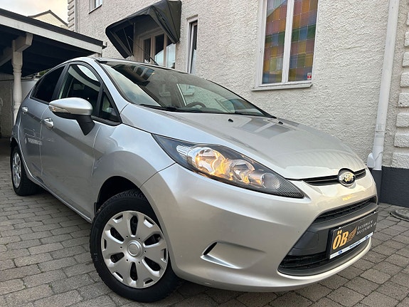 Ford Fiesta 4 of 21