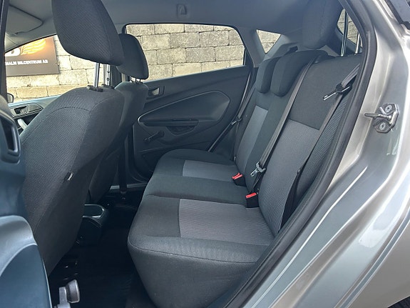 Ford Fiesta 16 of 21