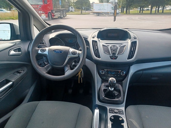 Ford C-Max 12 of 17