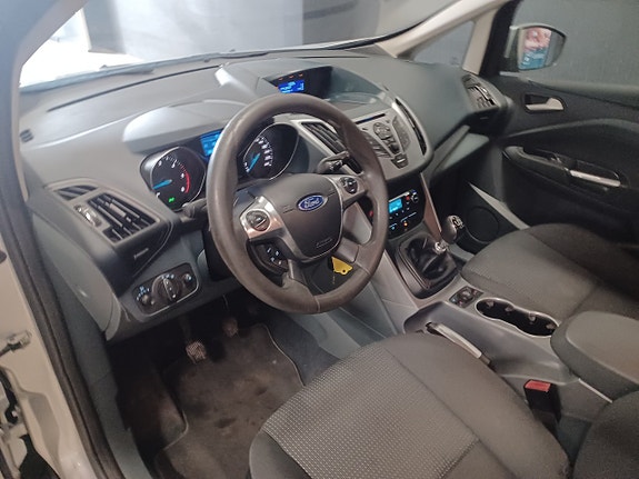 Ford C-Max 12 of 17