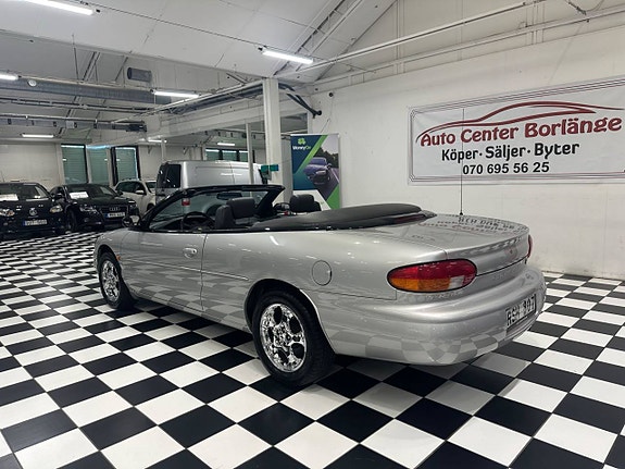 Chrysler Stratus 4 of 5