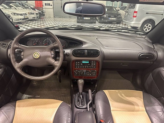 Chrysler Stratus 11 of 12