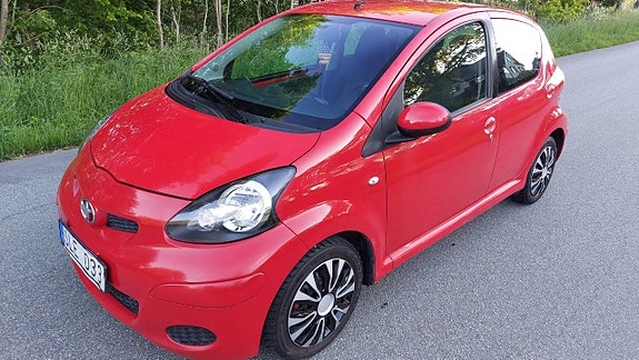 Toyota Aygo 3 of 13