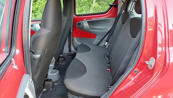 Toyota Aygo 12 of 13