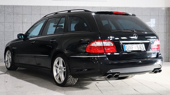 Mercedes-Benz E55 6 of 26