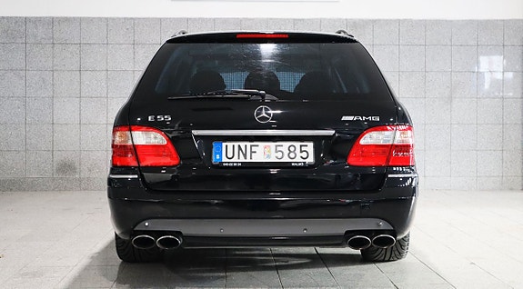 Mercedes-Benz E55 12 of 26