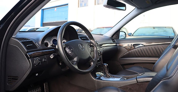 Mercedes-Benz E55 23 of 26